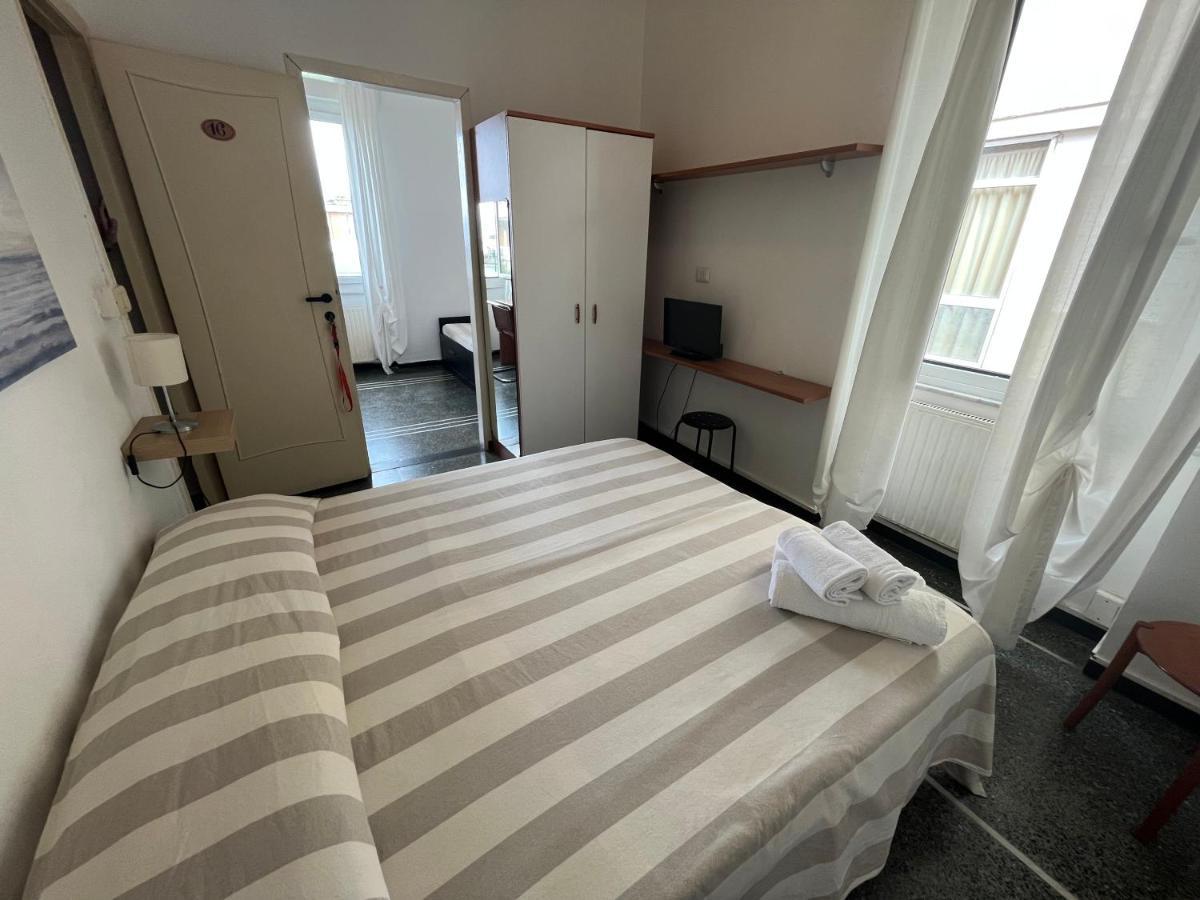 Piccolo Hotel Di Lavagna Luaran gambar